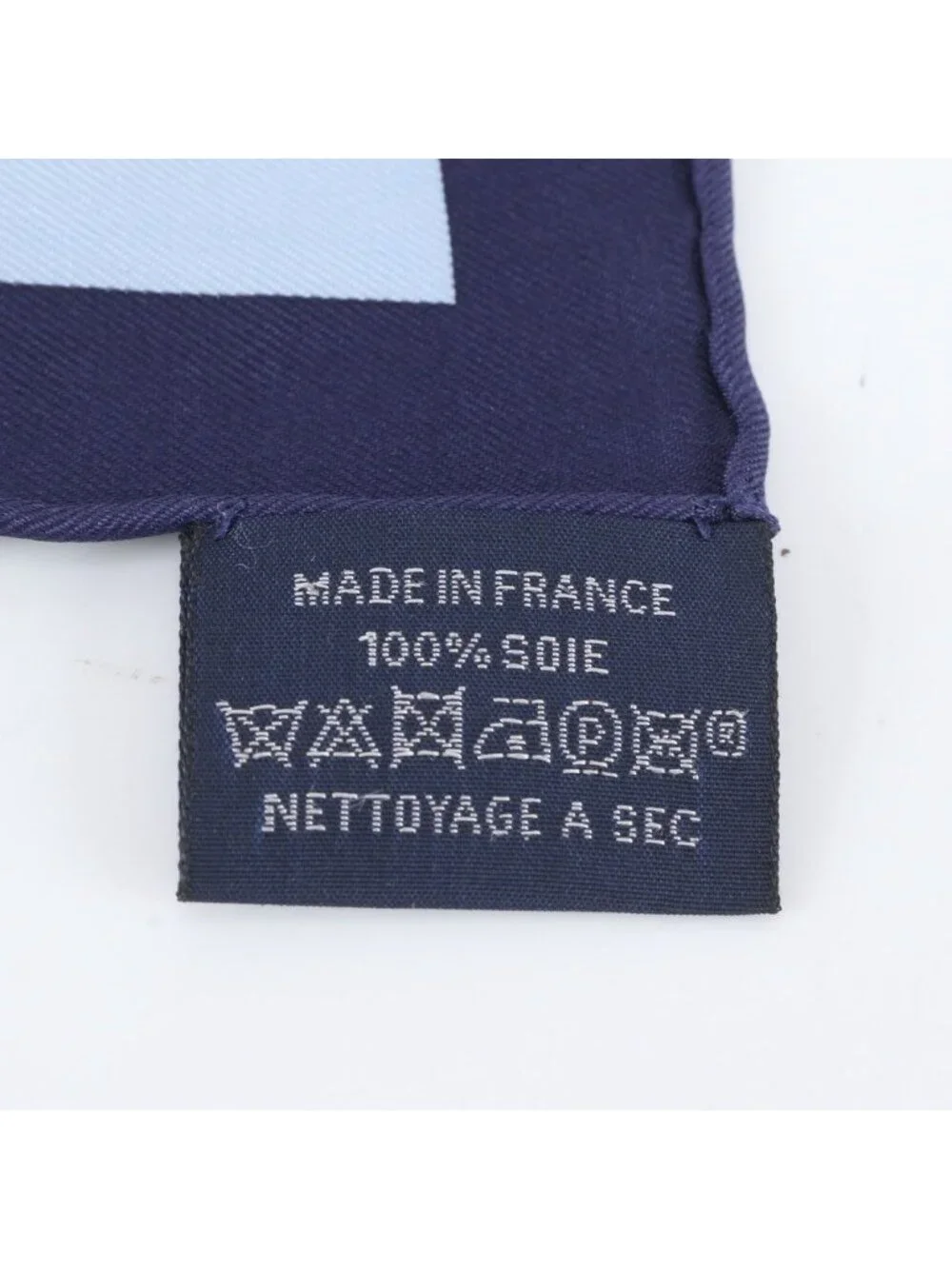 Hermes Tagged Carre Eperon D'or Yellow Gold Spurs Silk 100% Scarf